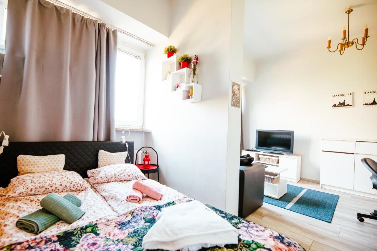 6Th Floor Modern Apartment With French Balcony And City Views Варшава Екстер'єр фото